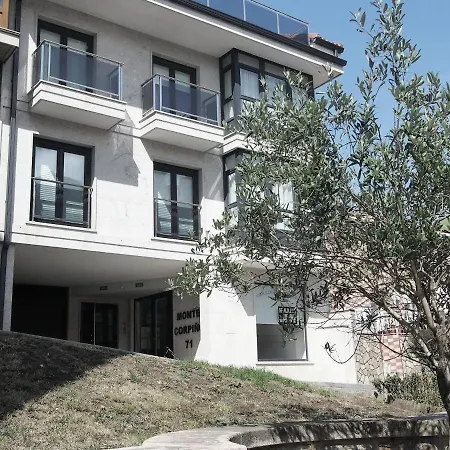 A De Lolo, Vista Mar Duplex Apartment *